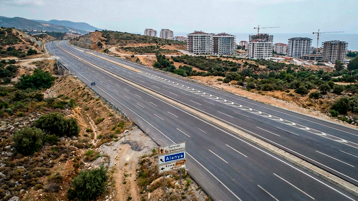 Motorvej skal skære to timer af rejsen mellem Antalya og Alanya